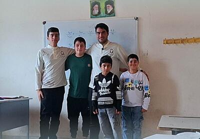 گروه جهادی دانشگاه شهید رجایی به دانش‌آموزان روستای امیرآباد رودبنه خدمات عمرانی و آموزشی ارائه داد