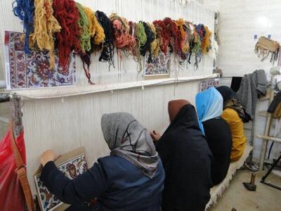 کاهش ۷۰درصدی قالیبافان؛ تهدید جدی برای صنعت فرش دستباف ایران