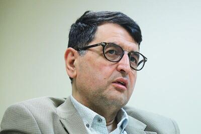 «تفرشی» گوشه ای از پشت پرده تندروها را فاش کرد: «ظریف» با اصرار «علیرضا اکبری» بازجویی شد که جاسوس انگلیس بود و اعدامش کردند (فیلم)