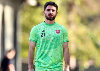 بانداژ مشکوک روی زانوی راست ستاره پرسپولیس!
