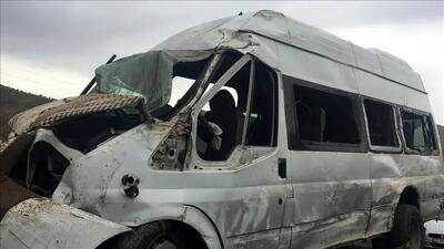 واژگونی مینی‌بوس حامل کارگران در جنوب ترکیه/ پنج کارگر کشته شدند