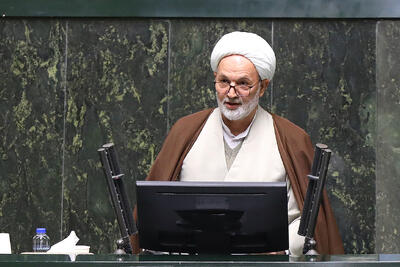 نماینده قم در مجلس: جزایر سه گانه از سرزمین ایران جدا نمی‌شود