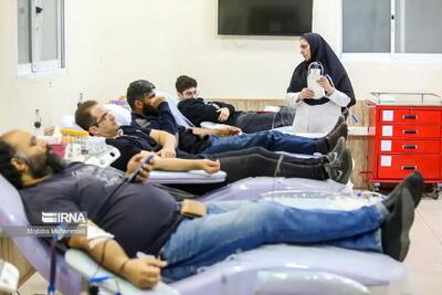 چرا صف اهدای خون طولانی است
