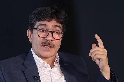 اختلاف در تیم اقتصادی دولت عامل بی‌نظمی در بازار است/ دود ناهماهنگی‌ وزیر و مدیرکل در چشم مردم