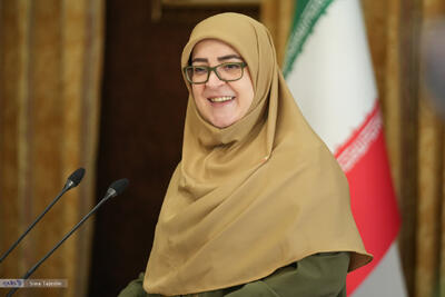 ببینید | واکنش سخنگوی دولت به اعتراض مجدد خبرنگاران به حاضر نشدن وزرای اقتصادی در جمع خبرنگاران