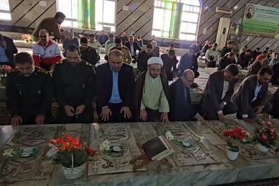 گلباران مزار شهدا به مناسبت هفته نیروی انتظامی در لنگرود