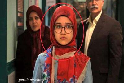 تصاویر کمتر دیده‌شده‌ای از مهتاب جامی با دسته‌گل نرگس در روزهای نوستالژیک سال ۹۸ / خیابان‌گردی «مومو»یِ محبوبِ «بچه مهندس» در پایتخت