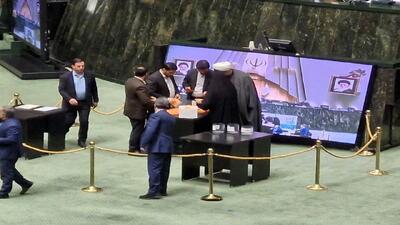 گلایه روزنامه دولت از نمایندگان مجلس؛ مگر رهبری نگفتند از ابزارهای نظارتی به صورت افراطی استفاده نکنید