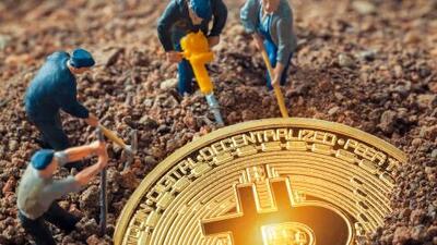 استخراج بیت کوین یا خرید آن؟ بهترین راه ورود به بازار بیت کوین