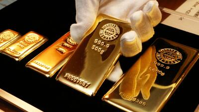 طلای جهانی از قله 4021 دلاری پایین آمد