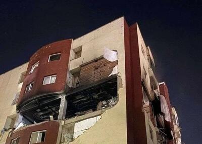۴ مصدوم در حادثه انفجار یک واحد مسکونی در جویبار / فرماندار: انفجار در یک مجتمع ۹۵ واحدی رخ داد / موج انفجار به چند واحد مجاور این ساختمان بین ۳۰ تا ۷۰ درصد خسارت زد