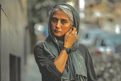 ظاهر متفاوت رویا جاویدنیا در ۶۰ سالگی؛ استایلی خاص و جسورانه که سن را به چالش کشید!