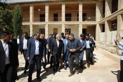بازدید وزیر میراث‌فرهنگی از مراحل اجرای پروژه احداث اقامتگاه تاریخی در سپیدان