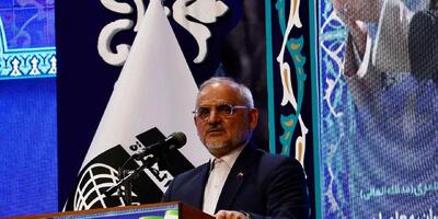 اقامه نماز، مفهومی عمیق‌تر از صرفاً خواندن نماز است /آنچه در نماز می‌خوانیم، باید در زندگی ما دیده شود