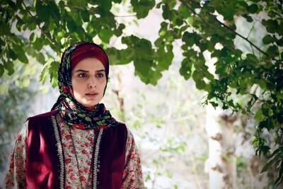 استایل جدید غزاله اکرمی بازیگر نقش سوجان در یک مراسم/ عکس