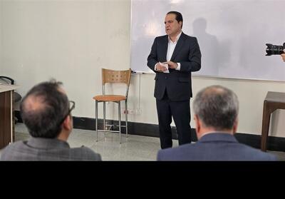  استاندار ایلام ‌به کلاس گزارش‌نویسی رفت - تسنیم