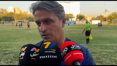 پیشکسوت استقلال: باشگاه با خرید بازیکنان خارجی، بیت المال را هدر می دهد