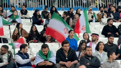 حضور پرشور تماشاگران ایرانی و روس در ورزشگاه ولگوگراد پیش از دیدار دوستانه