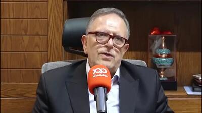 اگر ارز ۴۲۰۰ تومانی نبود، بانک مرکزی می‌توانست نرخ ارز را مدیریت کند