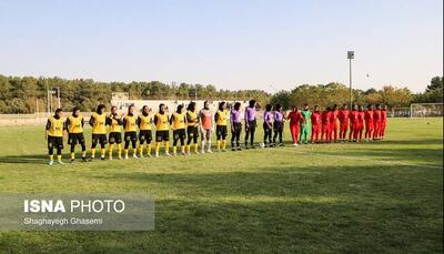 ممانعت از ورود خبرنگاران و عکاسان مرد به ورزشگاه سپاهان در اولین الکلاسیکوی فوتبال بانوان
