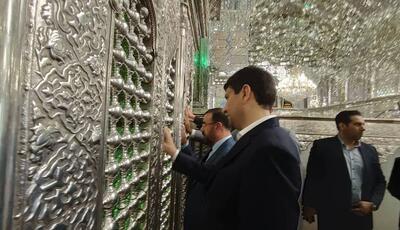 وزیر ارتباطات به زیارت حرم مطهر حضرت احمد بن موسی شاهچراغ (ع) رفت