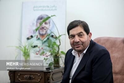 عکس/ دیدار محمد مخبر با خانواده سردار شهید مهدی نعمتی