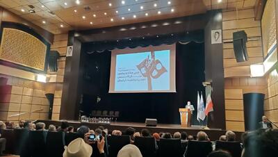 جشن هفتاد و پنجمین سال تاسیس انجمن خوشنویسان برگزار شد/ اعطای نشان افتخار و گواهینامه به اعضا