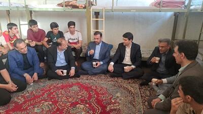 وزیری که خودش عشایرزاده است؛ خاطرات معلمی پدر و وعده‌ای برای فردا