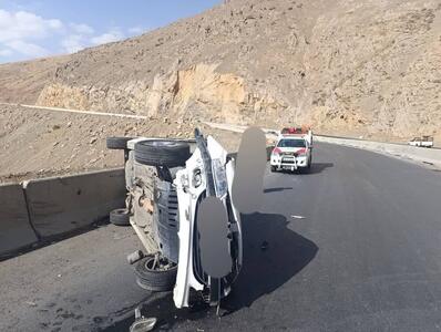 ۶ مصدوم در واژگونی پژوپارس در اتوبان قم