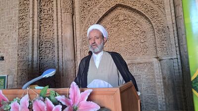 امام‌جمعه اردستان: باید در فضای جنگ روانی دشمن هوشیار بود