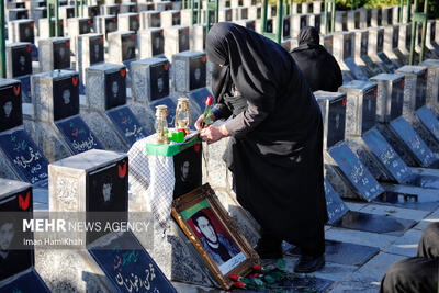 مراسم گرامیداشت سالگرد شهید همدانی در گلزار شهدای همدان - پارس فوتبال
