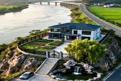 معماری خلاقانه؛ کدخدای روستا با ساختن عمارت شاهانه لب رودخونه باعث حسرت مردم شد