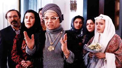 ابوالحسن داوودی: ده نمکی پرده سینما آفریقا را به آتش کشید