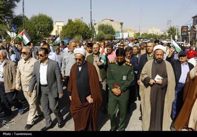 راهپیمایی باشکوه «بشارت نصر» در فیروزکوه - تسنیم
