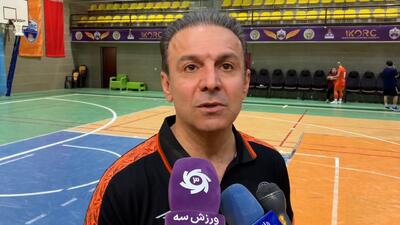  بی غم:  افضلی اندازه خودش صحبت کند