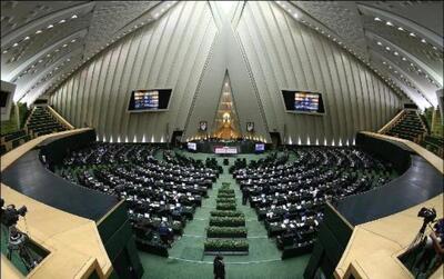 وزیر سابق نفت از امیرحسین ثابتی شکایت کرد