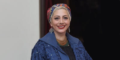 زهرا داوودنژاد با کیف ۲۴۰میلیونی‌اش جلوی دوربین‌ها ژست گرفت - چی بپوشم