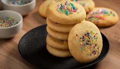 طرز تهیه کوکی شکری با ۳ ماده ی تشکیل دهنده !