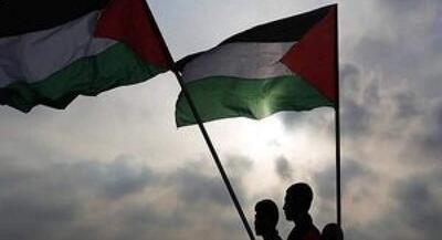 خودنمایی پرچم فلسطین در ویرانه های غزه +فیلم | جهان نیوز