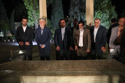 حضور وزیر فرهنگ در مراسم یاد روز حافظ در شیراز 
