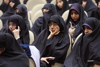 تربیت بانوان مبلغ اربعین با تاکید بر  زبان‌آموزی انگلیسی و عربی
