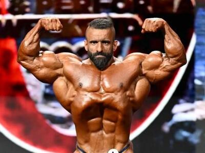 تصاویر هادی چوپان روی استیج مستر المپیا ۲۰۲۵ را ببینید + عکس