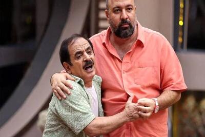 آواز شاد؛ برا عمو رشید تو مثل گلی ناز و خوشگلی خوندن مثه ژله وا رفت از ذوق