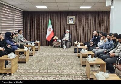 فرهنگ کتابخوانی از دوران کودکی ترویج شود - تسنیم