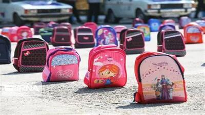دست پر دانش آموزان کم برخوردار در روز‌های سال تحصیلی