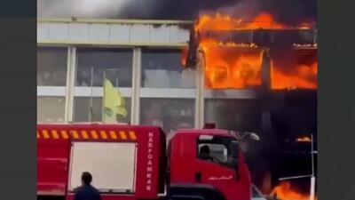 آتش‌سوزی مجتمعی تجاری در قشم / دود غلیظ بازار درگهان را فراگرفت