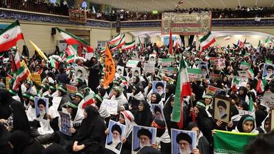 یک مقام نظامی اصفهان: ایرانیان در وقایع اخیر در سمتِ درستِ تاریخ ایستادند
