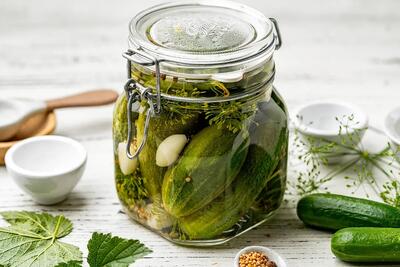 خیارشور سرکه ای بهتر است یا نمکی؟