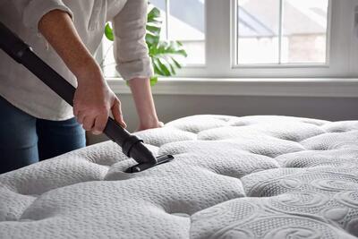 چگونه تخت خود را در 6 مرحله تمیز کنیم؟