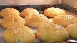 طرز تهیه نان لطیف و پنبه ای به ساده ترین روش !